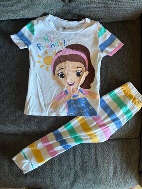 🛍️BOGO🛍️ Ms Rachel 3T Colorful Pj Set